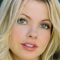 Angela Little Desnuda