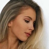 Anneka Madget Desnuda