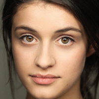 Anya Chalotra Desnuda