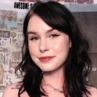 April Arson Desnuda