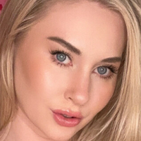 April Mae Xox Desnuda
