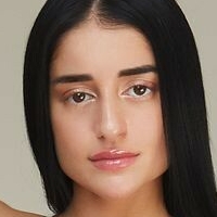 Ara Mixi Desnuda