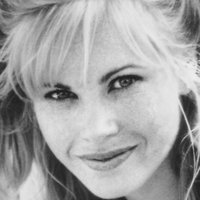 Catherine Sutherland Desnuda