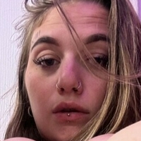 Chloe Tease Desnuda