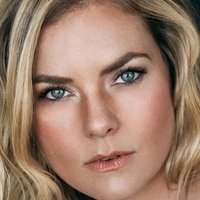 Cindy Busby Desnuda