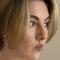 Clara Tubo Desnuda