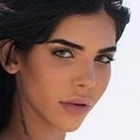 Dana Peretz Desnuda