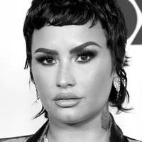 Demi Lovato Desnuda