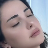 Deniz Bağdaş Desnuda