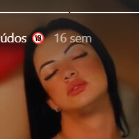 Dieni Flores Desnuda
