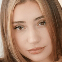 Diskussion: Elizabeth Sanchez Desnuda