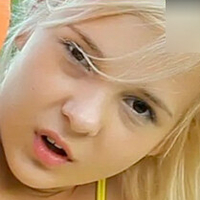 Ekaterina Kozlova Desnuda