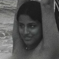 Elizabeth Phillip Desnuda