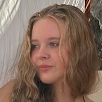 Emilee Elisabeth Desnuda