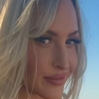 Emma Jones Desnuda
