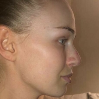 Frederikke Bach Desnuda