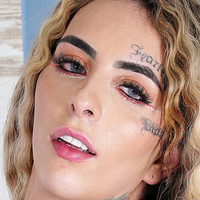 Isa Lauren Desnuda
