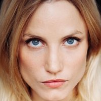 Isabel Thierauch Desnuda