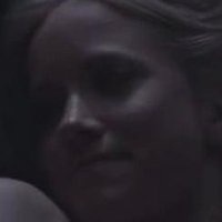 Jessy Schram Desnuda