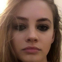 Josephine Langford Desnuda