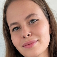 kelly_muur Desnuda