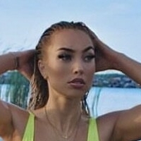Laura Hummer Desnuda