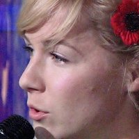 Lenna Kuurmaa Desnuda