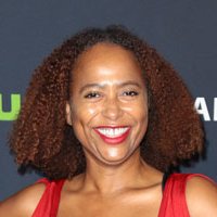 Lisa Nicole Carson Desnuda