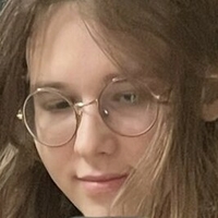 Liv Agar Desnuda