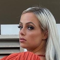Liv Morgan Desnuda