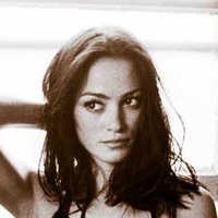 Lucie Laurier Desnuda