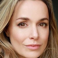 Lucy Brown Desnuda