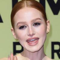 Madelaine Petsch Desnuda