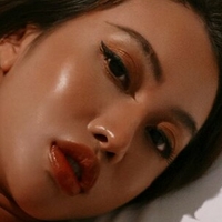mi_b3e Desnuda