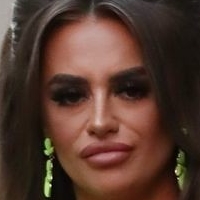Mia Sully Desnuda