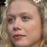 Naomi Battrick Desnuda