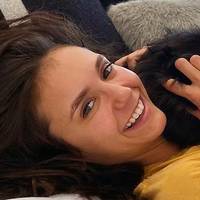 Nina Dobrev Desnuda