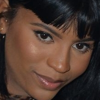 Renell Medrano Desnuda