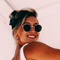 Riley White Desnuda