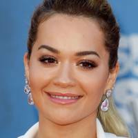 Rita Ora Desnuda