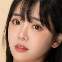 Ryeoni 려니 Desnuda