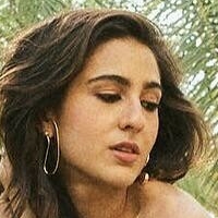 Sara Ali Khan Desnuda