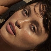 Sarah Ellen Desnuda