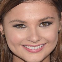 Stefanie Scott Desnuda