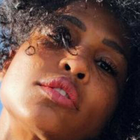 Suni Sweeney Desnuda