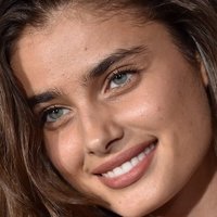 Taylor Hill Desnuda