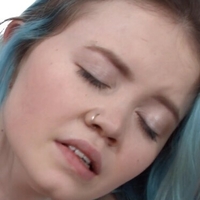 TeenMegaWorld Desnuda