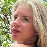 travelchelle Desnuda