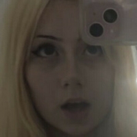 Trinity Manaj Desnuda