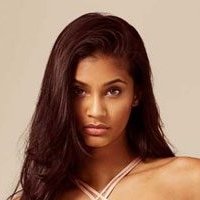 Tsanna Latouche Desnuda
